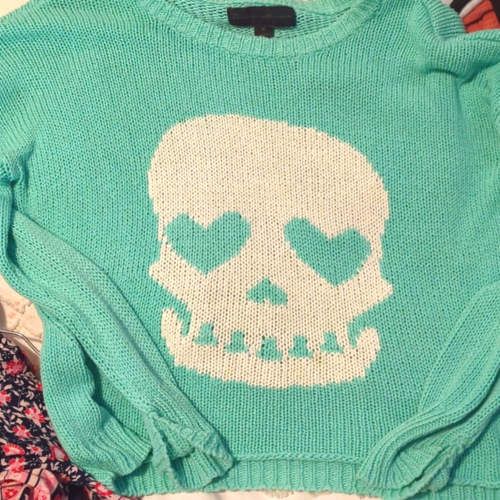 LOT SWEATER FROM SHORELINE 2021
